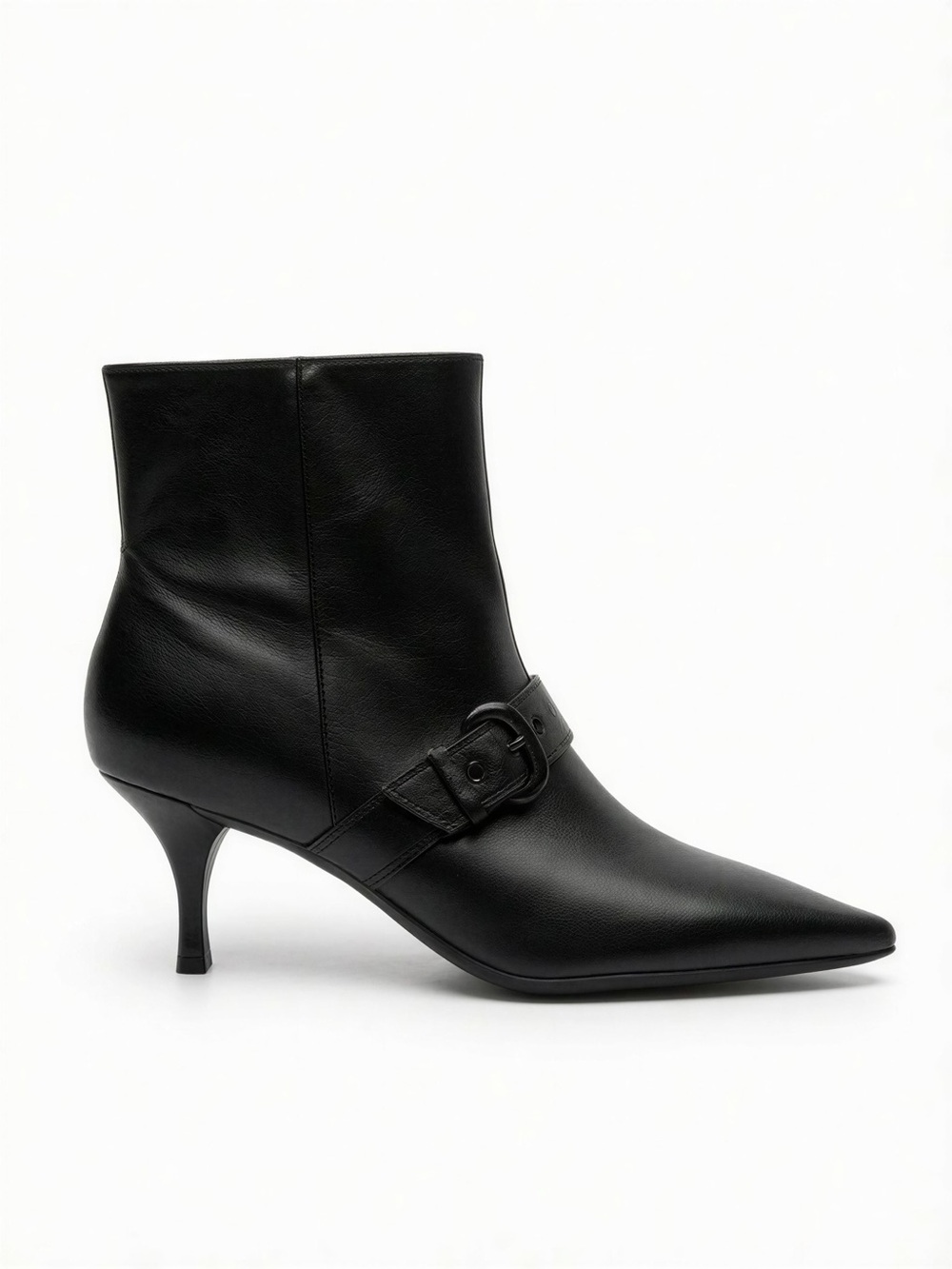 Gianni Bini Black Leather Pointed Toe Ankle Boot with Buckle - 6M
